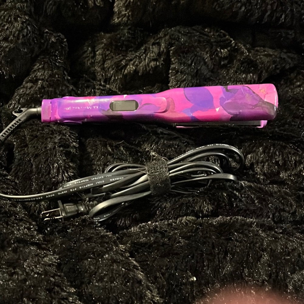 Flat iron